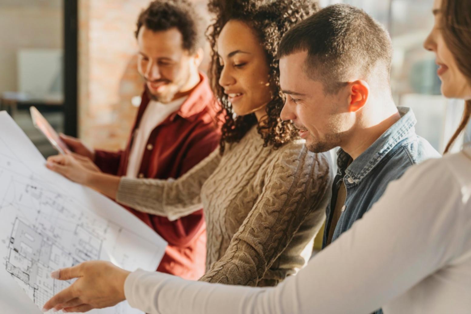 Teilnehmer bei der praktischen Übung zur Budgetplanung